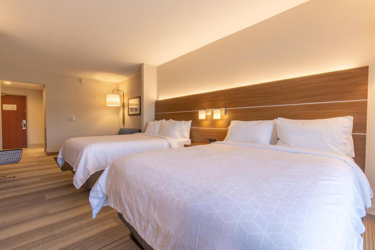 Express Johnson By Ihg 2* Johnson City